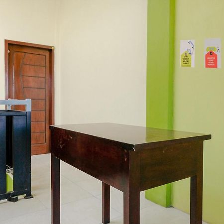 Zulfina Homestay Syariah Mitra Reddoorz Banyuwangi  Dış mekan fotoğraf