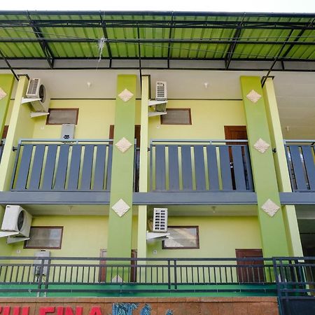 Zulfina Homestay Syariah Mitra Reddoorz Banyuwangi  Dış mekan fotoğraf