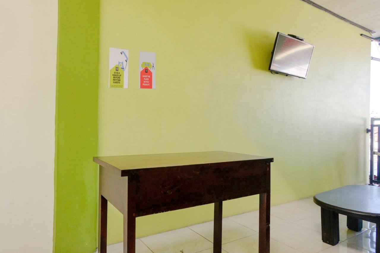Zulfina Homestay Syariah Mitra Reddoorz Banyuwangi  Dış mekan fotoğraf